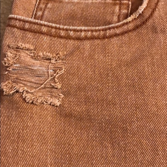 SOLD✨ RVCA • Hello Mellow Cutoffs - Picture 3 of 8